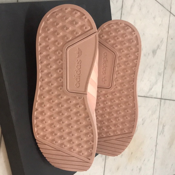 Adidas Runners. - Picture 4 of 4